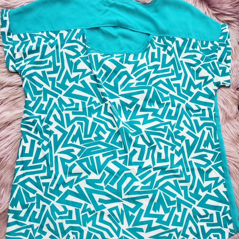 Plus Size Aztec High Low Print Top - Picture 6 of 7